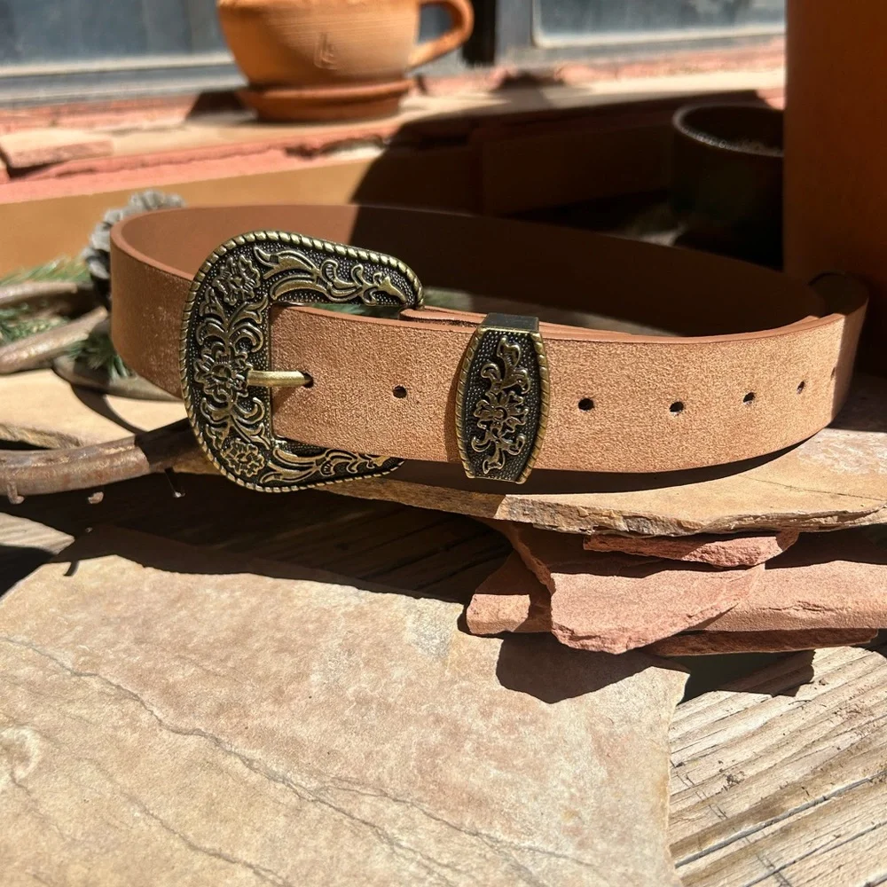 Antique gold Stylish Camel Belt with Gold Buckle NWT OSFA